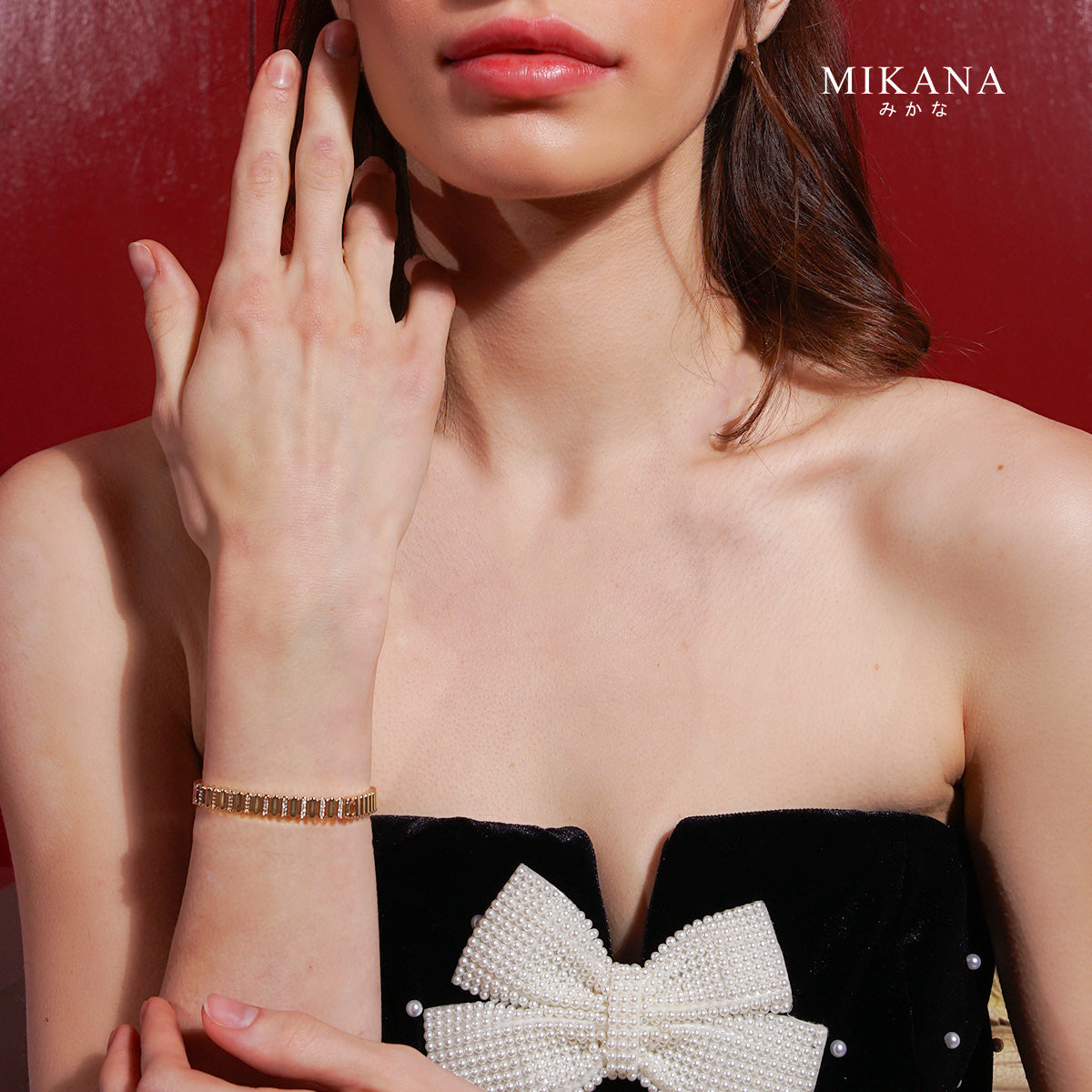 Akisato Bangle Bracelet