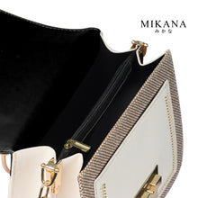 Load image into Gallery viewer, Terra Chroma Akogare Chain Leather Hand Bag
