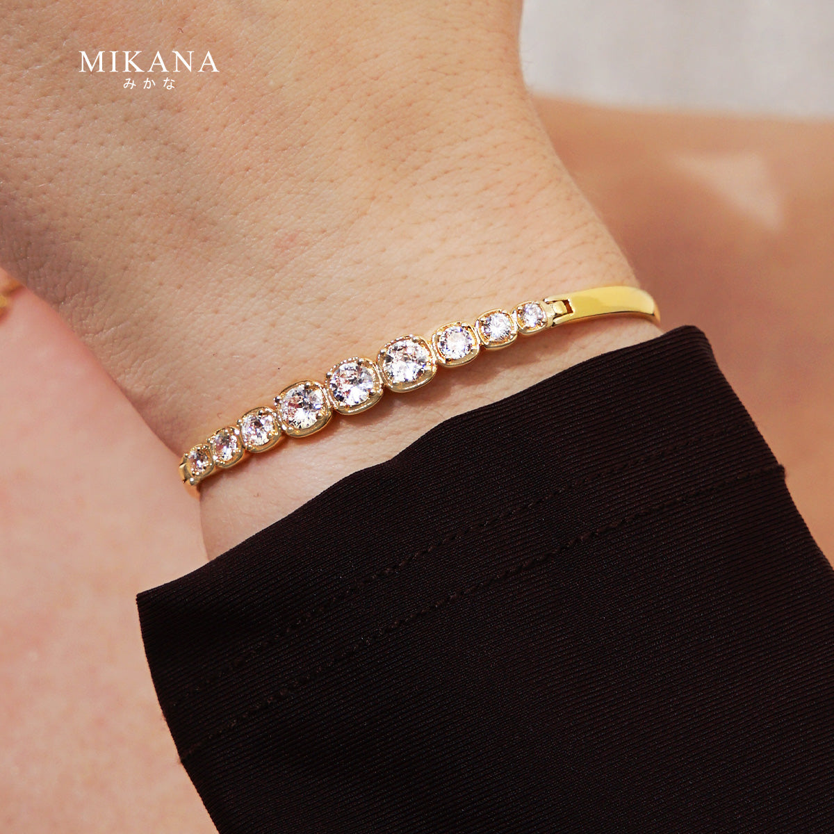 Asakiko Bangle Bracelet