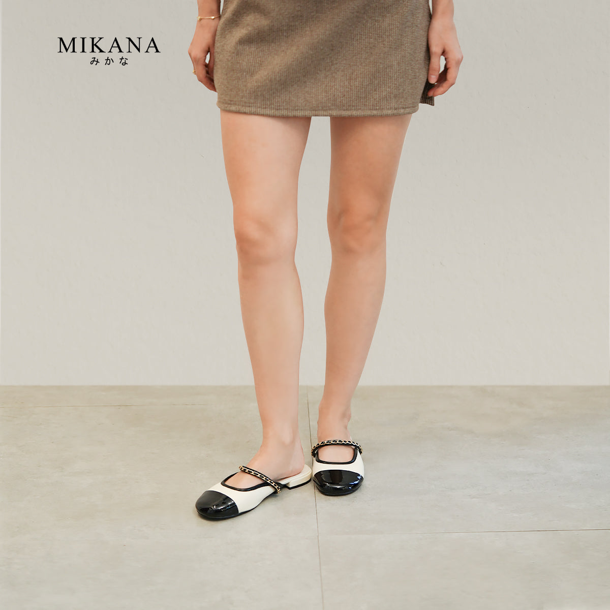 Cruise Hikariyo Flat Mules