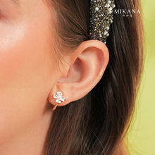Load image into Gallery viewer, Petal Charm Juria Stud Earrings