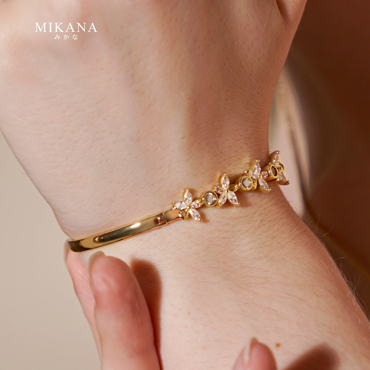 Tomoha Bangle Bracelet – Mikana Japan