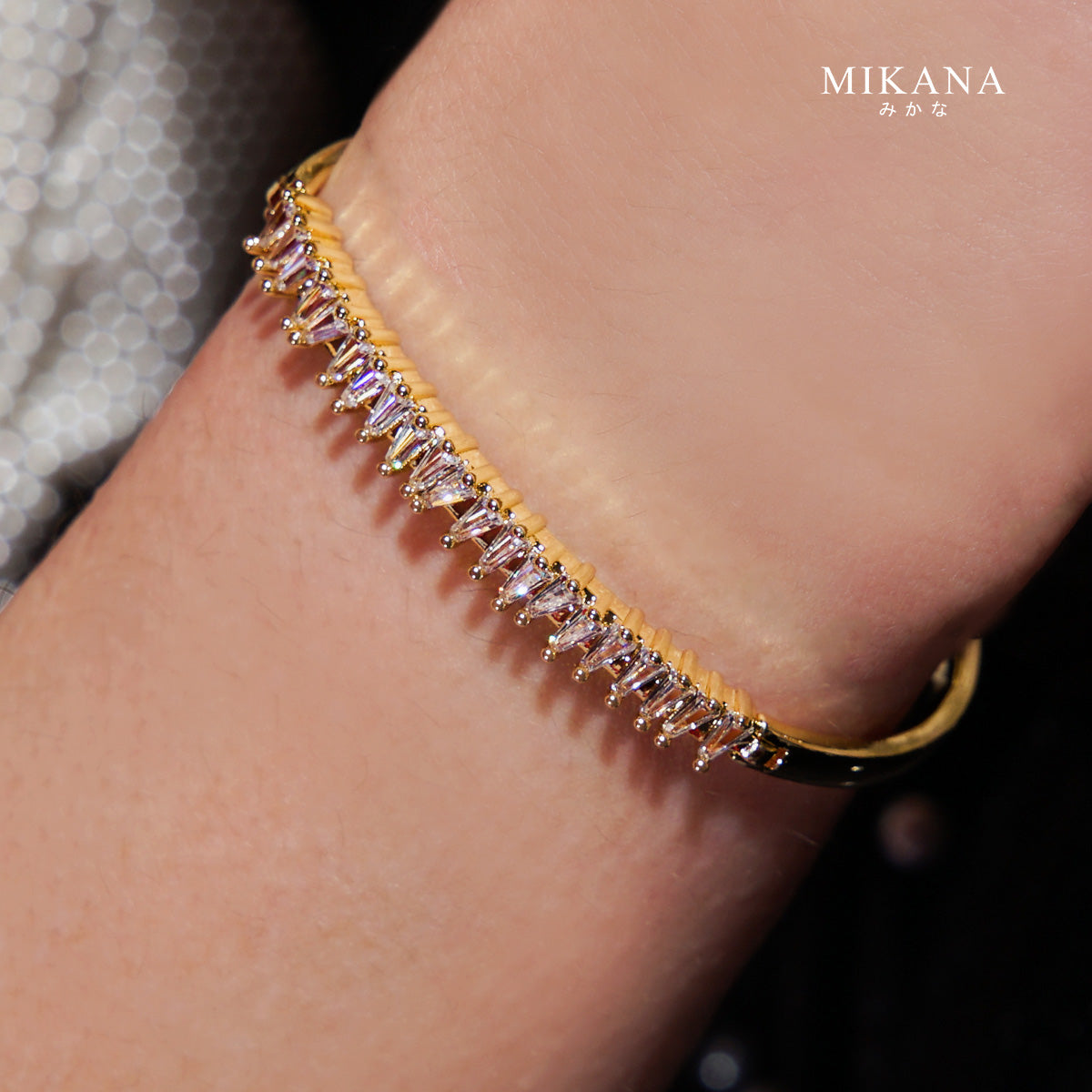 Yokomi Bangle Bracelet