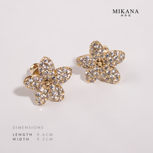Load image into Gallery viewer, Mikana Ashida Floral Flower Stud Earrings